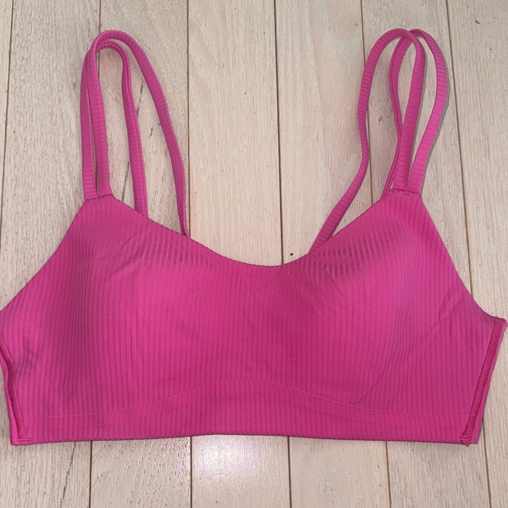 Lululemon Athletica Women’s Vibrant Pink Ribbed Bra